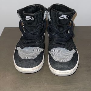Mens Jordan 1 Retro High Flyknit Shadow Sneakers / Size: 10